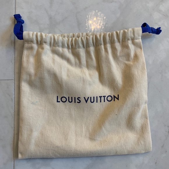 Louis Vuitton belt - Picture 13 of 13